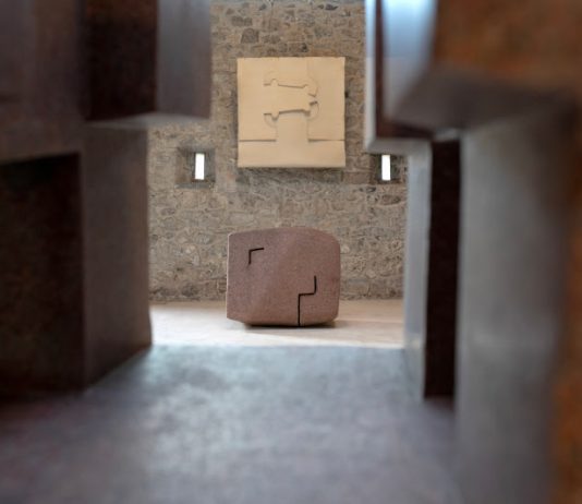 Eduardo Chillida – ‘Harri, Lurra, Huts’